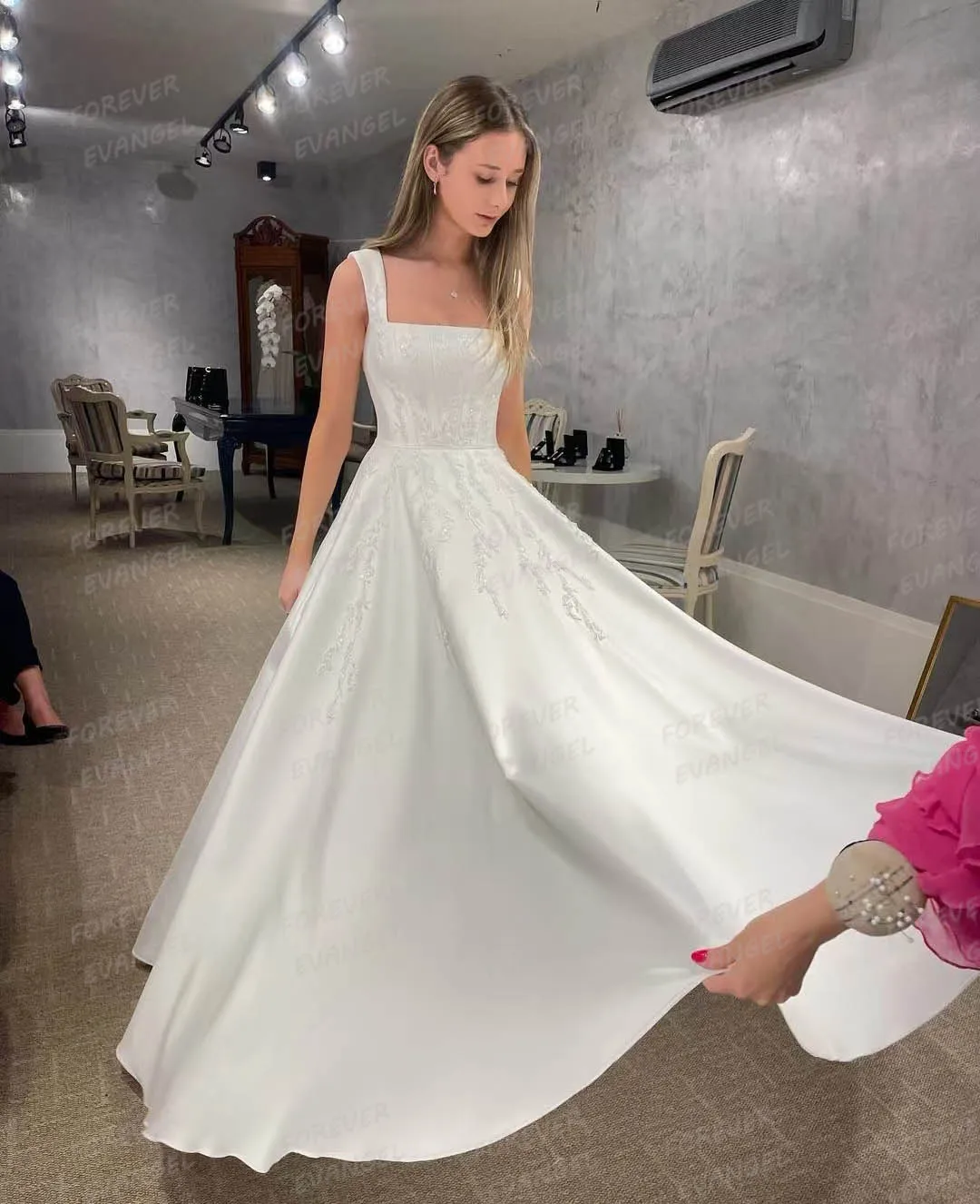 Elegant Appliques Wedding Dresses A Line Woman\'s Square Collar Sleeveless Bride Gowns Formal Satin Vestidos De Novia Customized