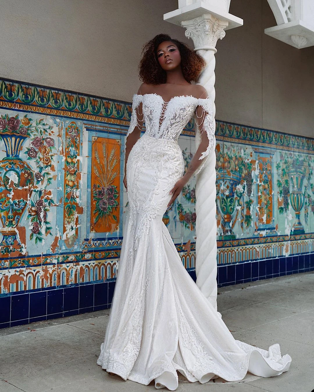 African Mermaid Bridal Gowns Sheer Neck Embroidery Wedding Dress Custom Made Lace Appliques Tassels Vestido de novia