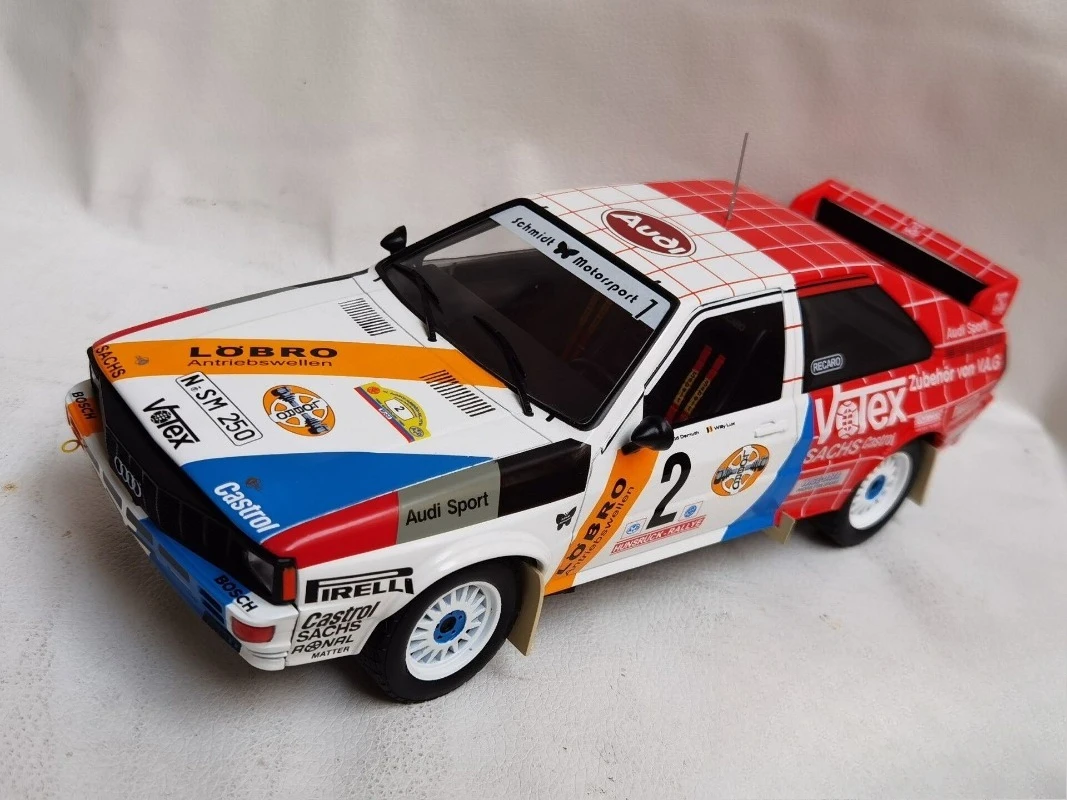IXO Diecast Escala 1/18 ‌ Audi Quattro A2 Grupo B # 2 Hunsrück Rallye 1984 juguetes de modelo de coche de aleación para regalo de niños
