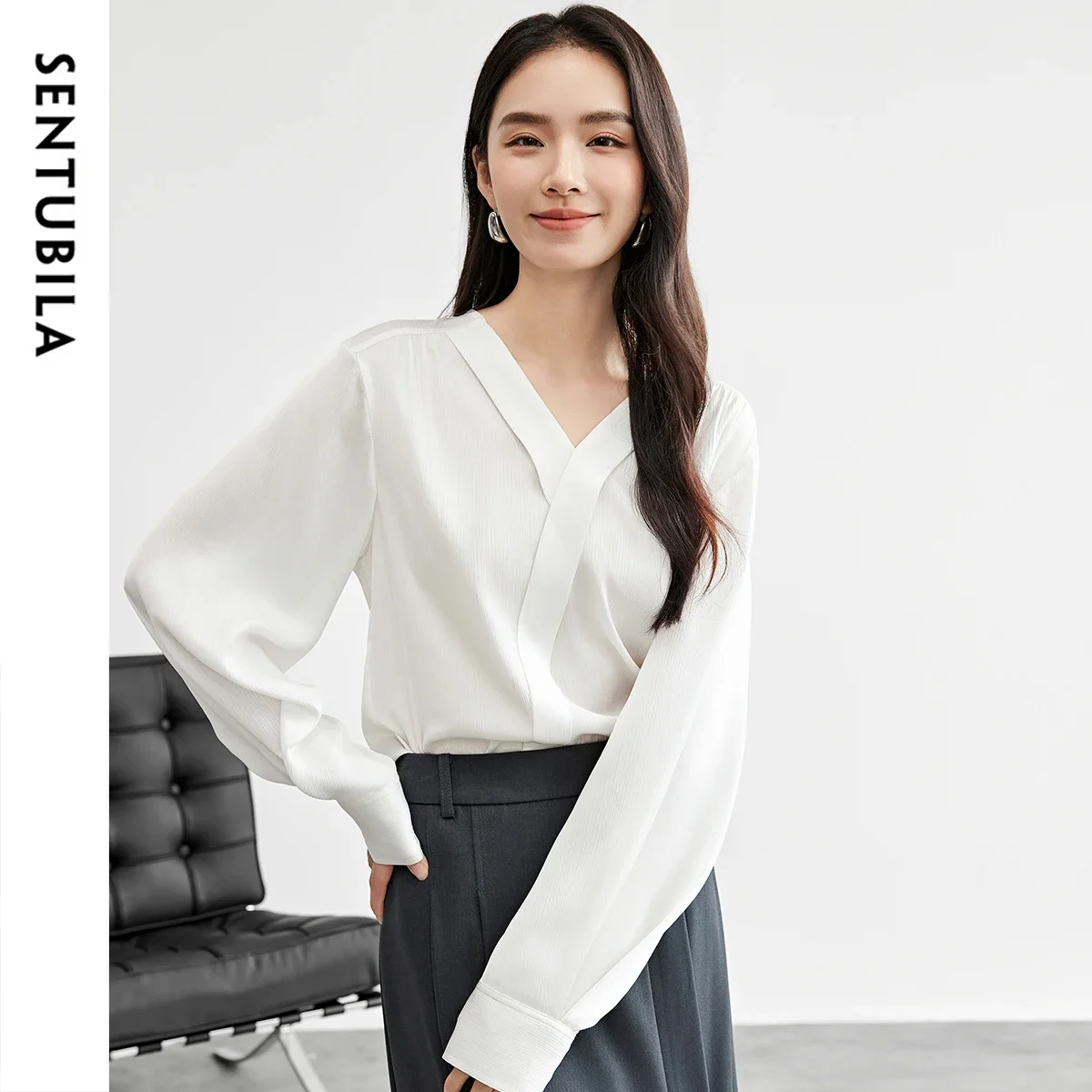 SENTUBILA White Women's Blouses Casual Straight V Neck Folds Long Sleeve Slit Comfort Pullover Tops 2025 Spring New 151C58124
