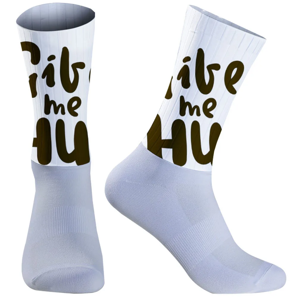 

Новинка 2025 года. Выкройка для сращивания букв, в сочетании с двумя парами для формирования эксклюзивного слогана, представления верховой езды.