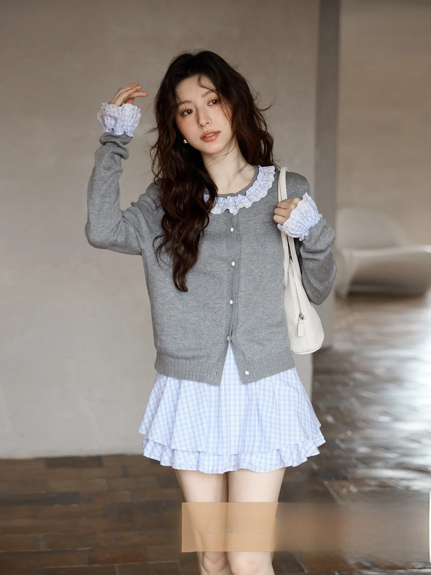 

Elegant Grey Splice Knitted Top Spring 2026 New Arrival Korean Style Unique Atmosphere Sensation Women's Fashion Casual Wear
