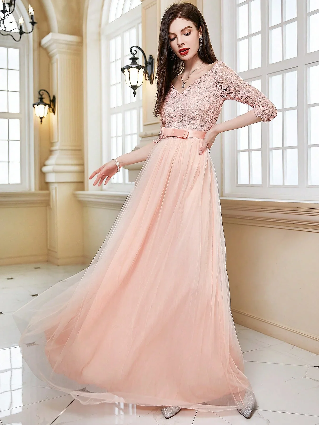 クラシックファッションピンクレースチュールブライドメイドドレスエレガントなウェディングパーティーゲストローブブライダルシスターグループウエディングドレスボールガウン