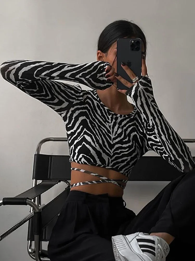 

Sexy Backless Lace ups Pullover Tees Women Autumn Black O-neck Slim Longsleeve Short T-Shirt