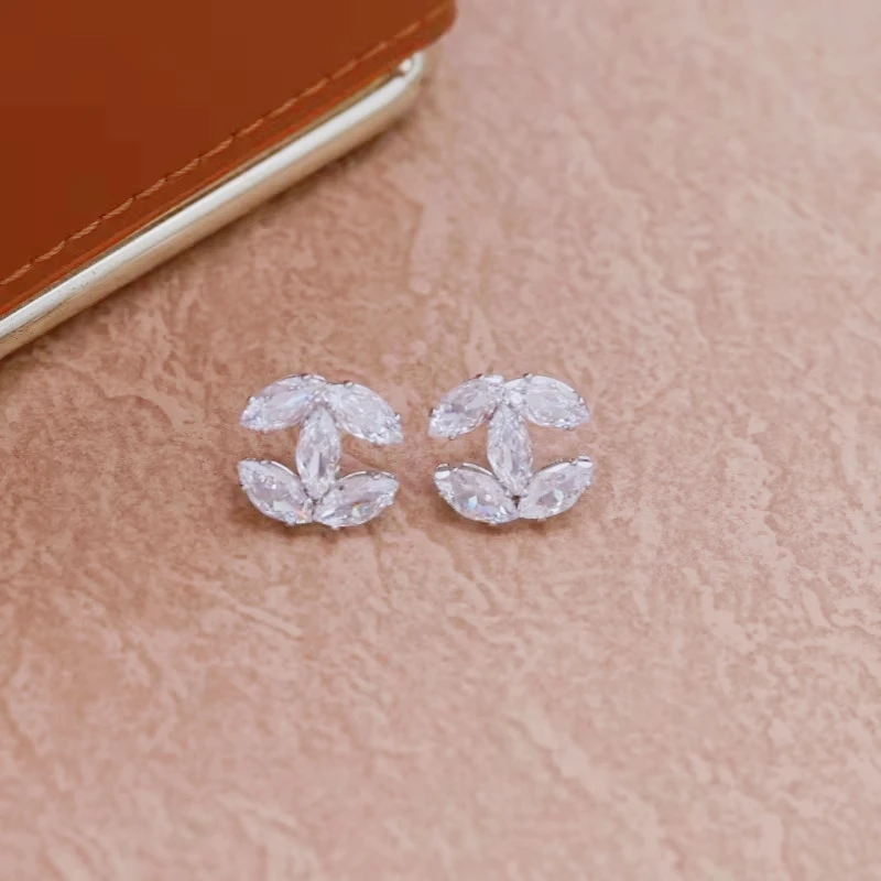 Fashion Shiny Cubic Zirconia Chic Letter Stud Earrings for Women 925 Silver Needle Allergy Prevention Exqusite Jewelry Gift