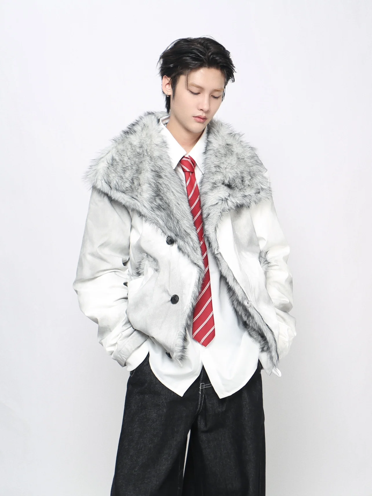 سترات قطنية عصرية بأكمام طويلة للرجال والنساء لخريف وشتاء 2025 وياقة من الفرو الصناعي سترات عصرية سميكة ودافئة #2