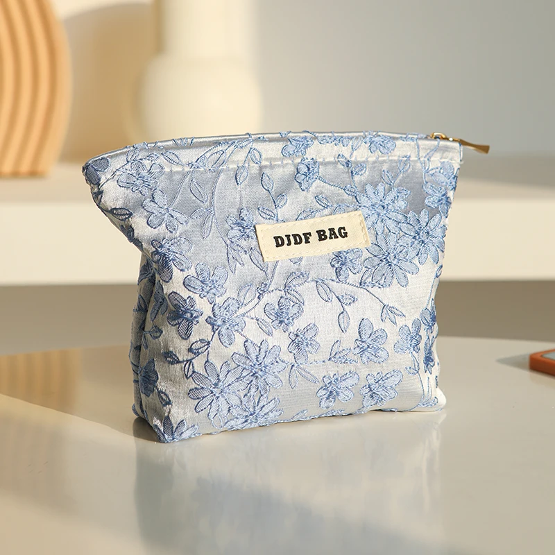 Blue embroidery women\'s makeup bag, portable small cosmetics change storage bag, travel card holder, key bag, inner tank bag