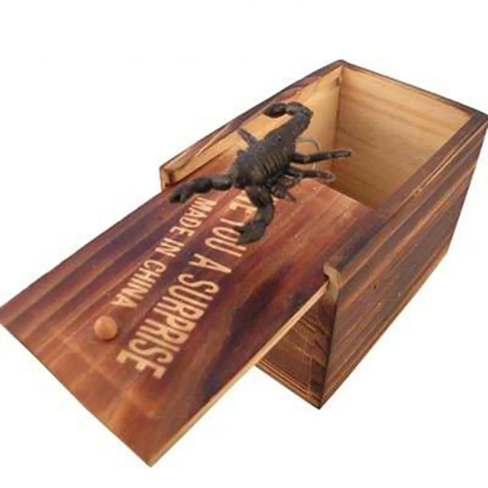 Scared Wooden Box Prank Trick Surprise April Fools Day Lifelike Scorpion Animal Hidden in Wooden Case Decoration Funny Joke