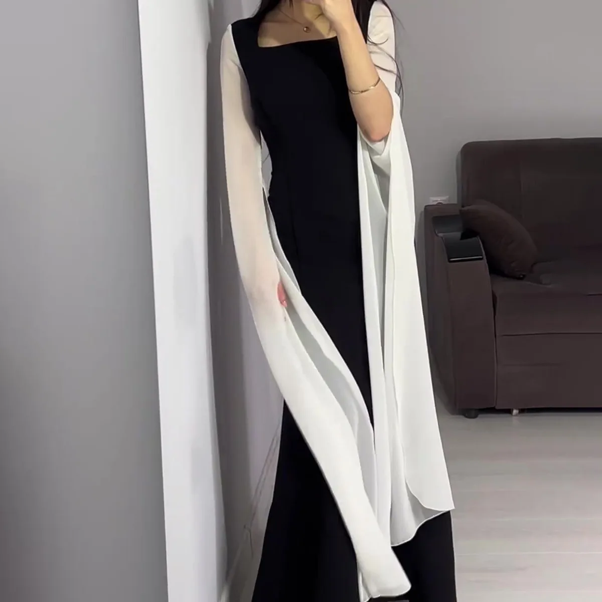 Spring Women Abayas Black and White Patchwork Batwing Sleeve Long Dresses Muslim Casual Square Collar Women Banquet Party Dress