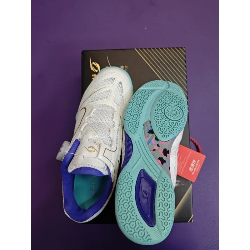 

Original Brand Comfortable Wearable Professional Table Tennis Shoe Quick Lacing Badminton Gym Shoe Hot Sale Badminton Sneakers