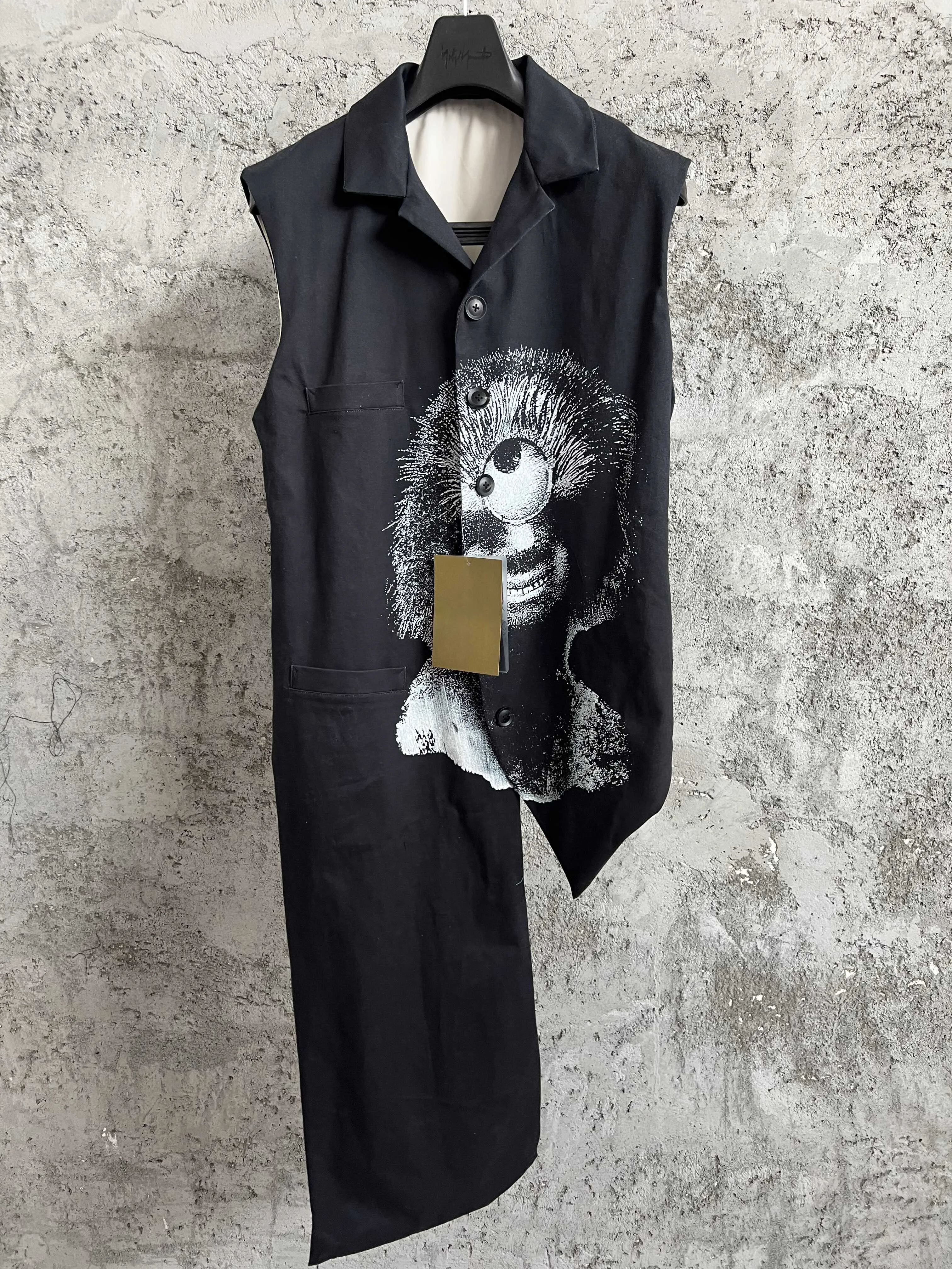 صدرية مطبوعة غير متماثلة بنمط مطبوع بتصميم ياباني أصلي بدون أكمام