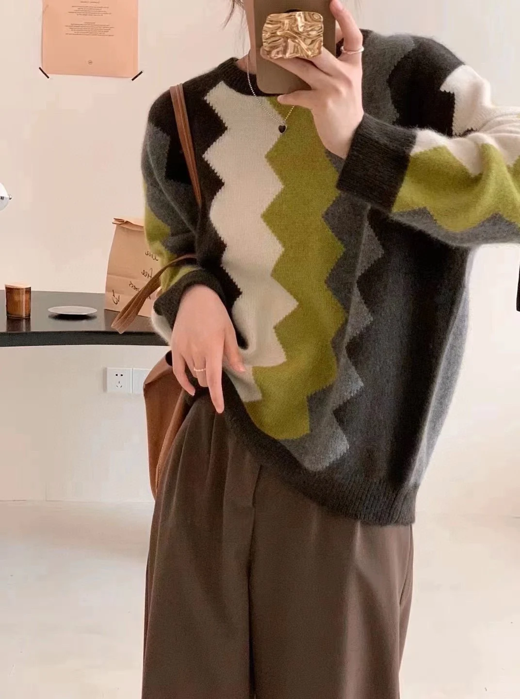 

Winter And 2023 New Autumn Women's Clothinground Neck Loose Contrast Color Wave Pattern Long Sleeve Sweater 1017