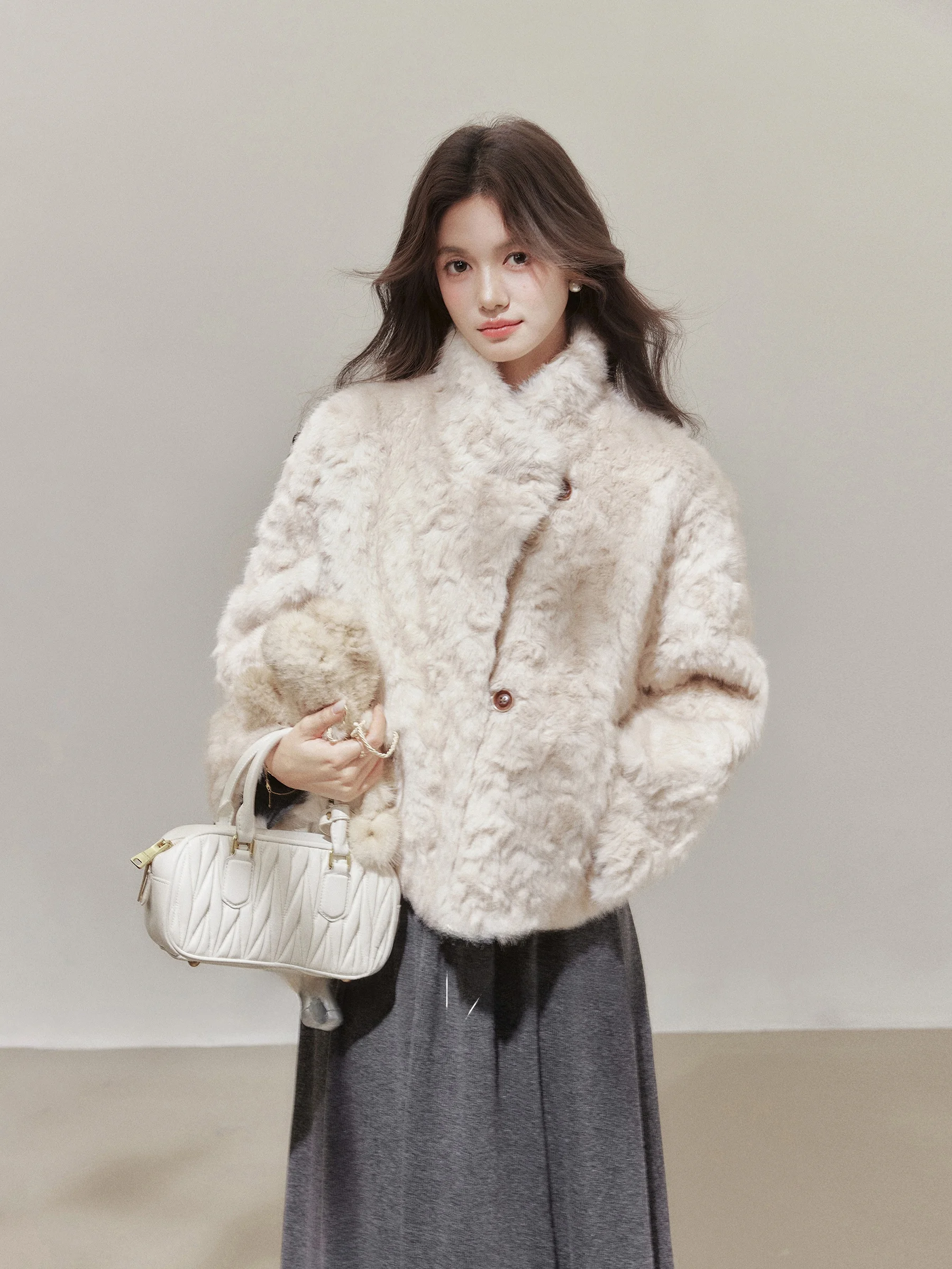 Ele ort Fur Jaet Women's Stand Fit Long Sve Button Closure Flip Collar Micro plus Size eepskin Leather Coat