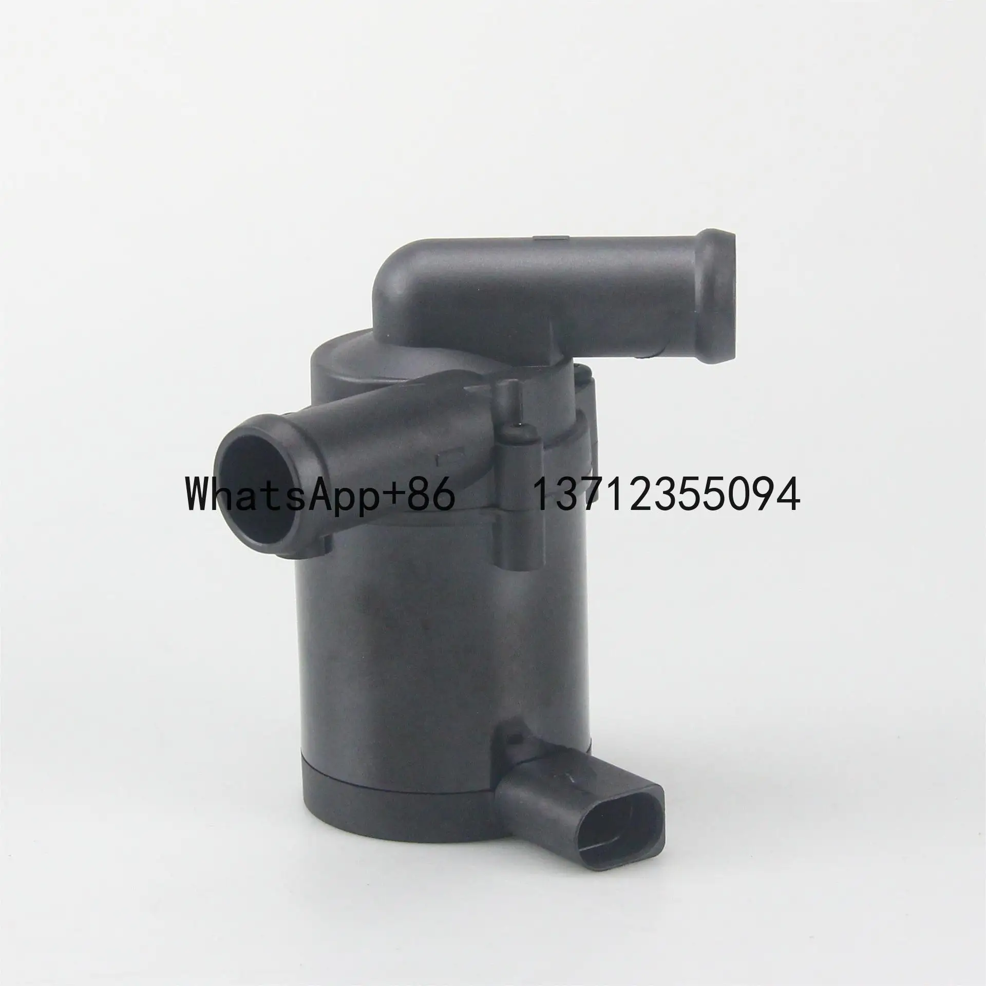 

Электронный автомобильный водяной насос 7L0965561A Применимые модели 7L0965561A