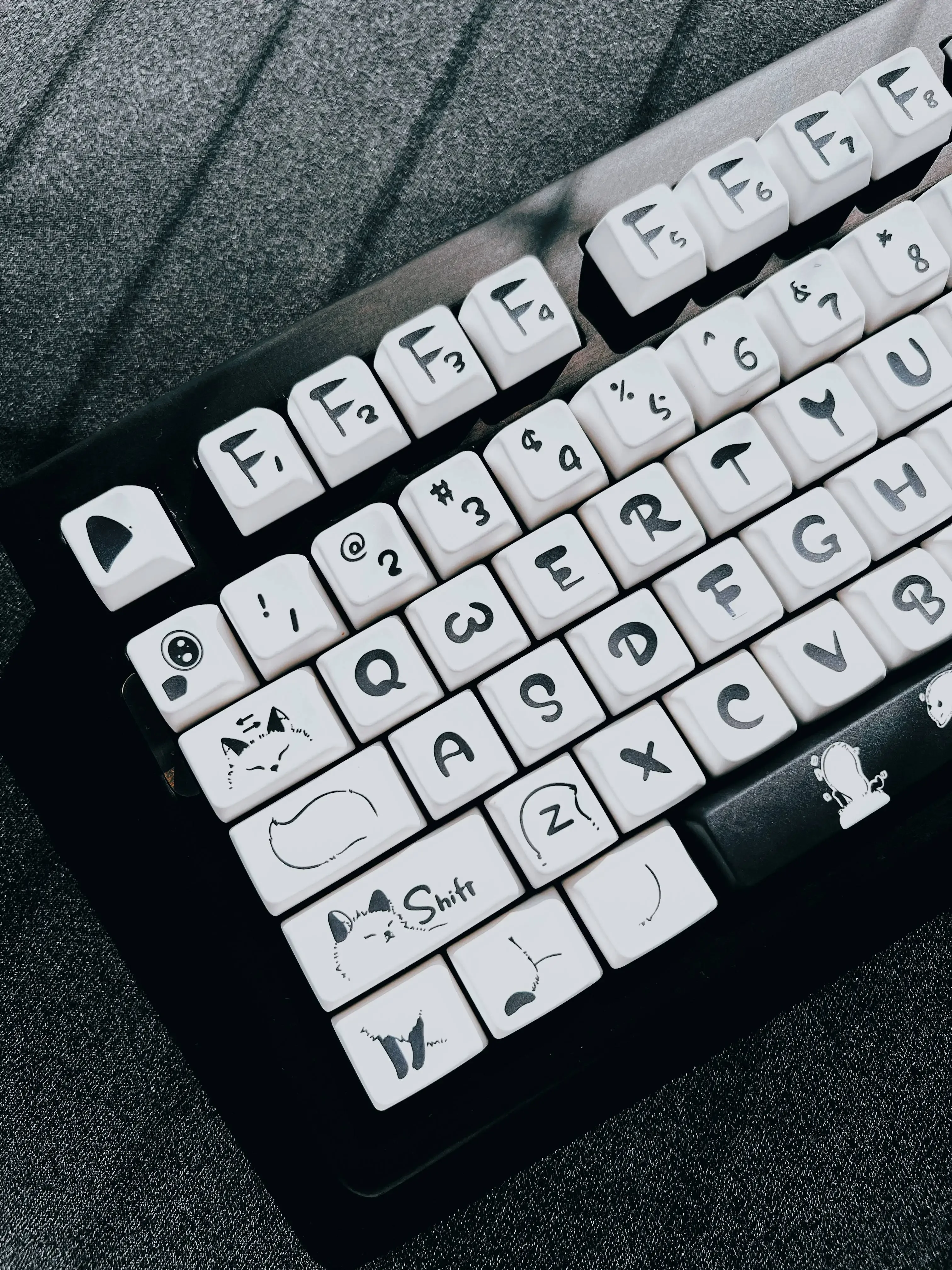 Imagem -04 - Simples Preto e Branco Fox Keycap Sublimação Completa Pbt Keycap Cute Animal Keycaps 137 Chaves Altura Mda
