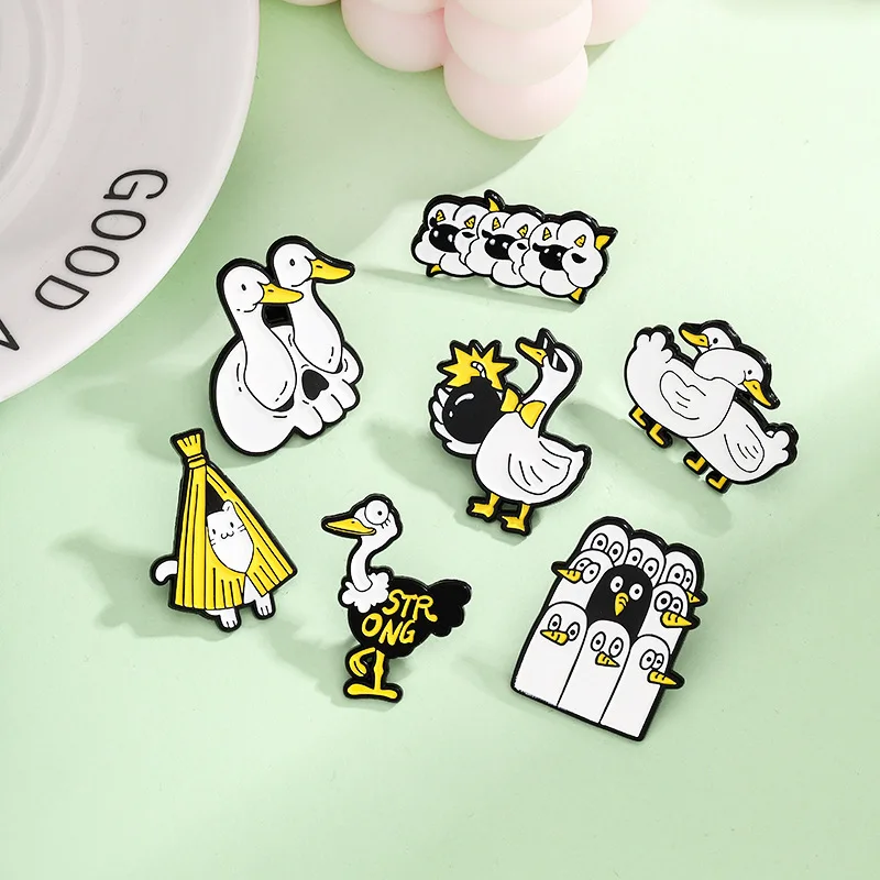 Skeleton white duck handsome ostrich best friend Big white goose neck in the haystack cat animal brooch