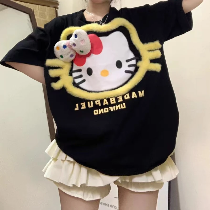 جديد الكرتون HelloKitty بسيط فضفاض لطيف جولة الرقبة الاتجاه عارضة الصيف القطن قصير الأكمام تي شيرت المألوف Y2K TopT-shirt