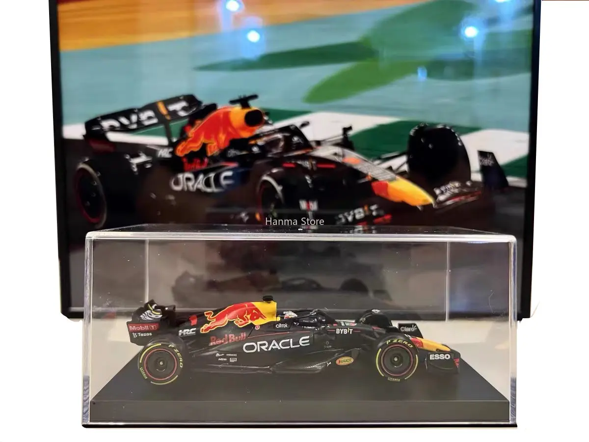 Burago-パイロットスタイルのオートバイ用ヘルメット,2022レッドブルrb18 # 1max verstappen #11 serio ez合金モデル,ダイキャスティングカー,1:43