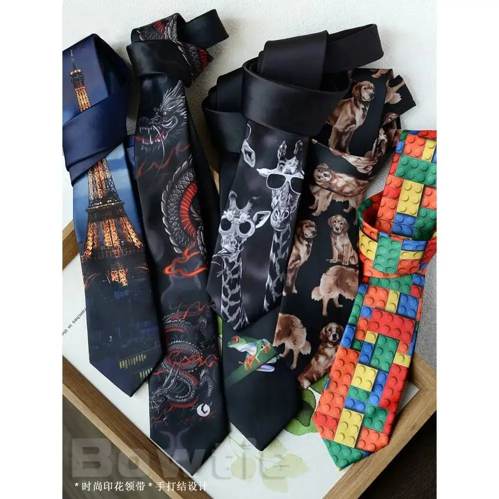 Gravata estampada casual diversão high-end estilo Wasteland juventude versátil uniforme camisa para mulheres e homens na moda literária legal