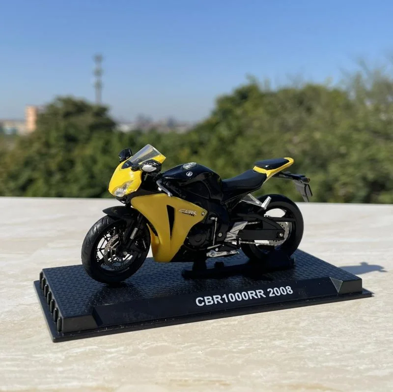 New Arrival 1/24 Special Price Die-cast Plastic Japanese 2008 Classic CBR1000RR Motorcycle Model Furniture Collection Toys