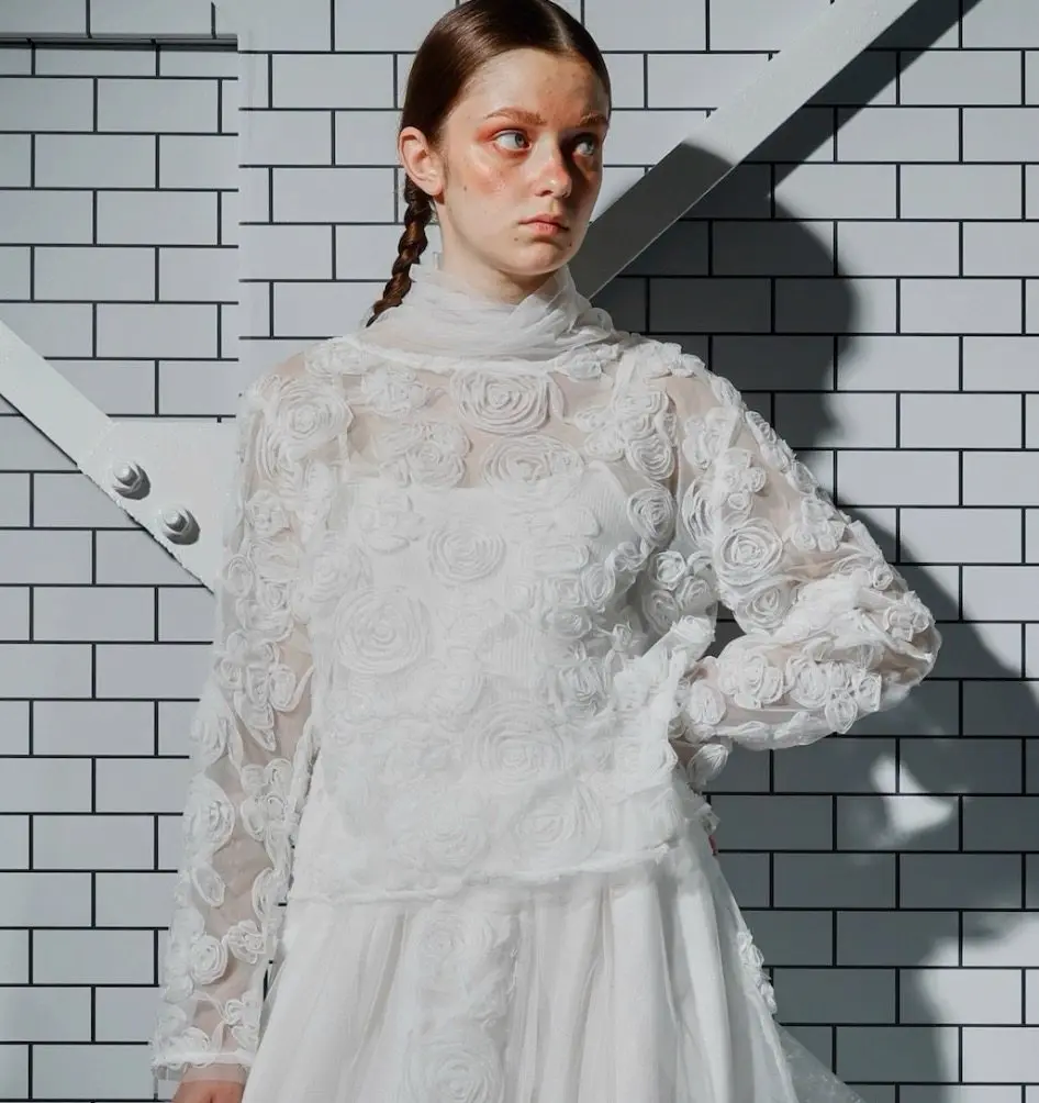 

Japanese Style Top 2026 Spring-summer New Collection Rose Embroidered Floral White Base Shirt High-waisted Pleated Long Skirt