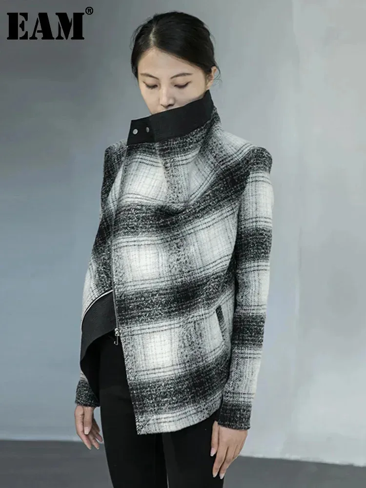 [EAM] Loose Fit Black Plaid Split Big Size Woolen Coat Parkas New Long Sleeve Women Fashion Tide Autumn Winter 2025 1DA901