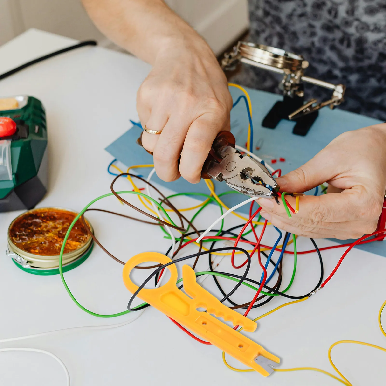 

6Pcs Mini Wire Stripper Precision Pliers for Network Cable Stripping Punch Down Cutter Portable Workshop Electricians Tools Kit