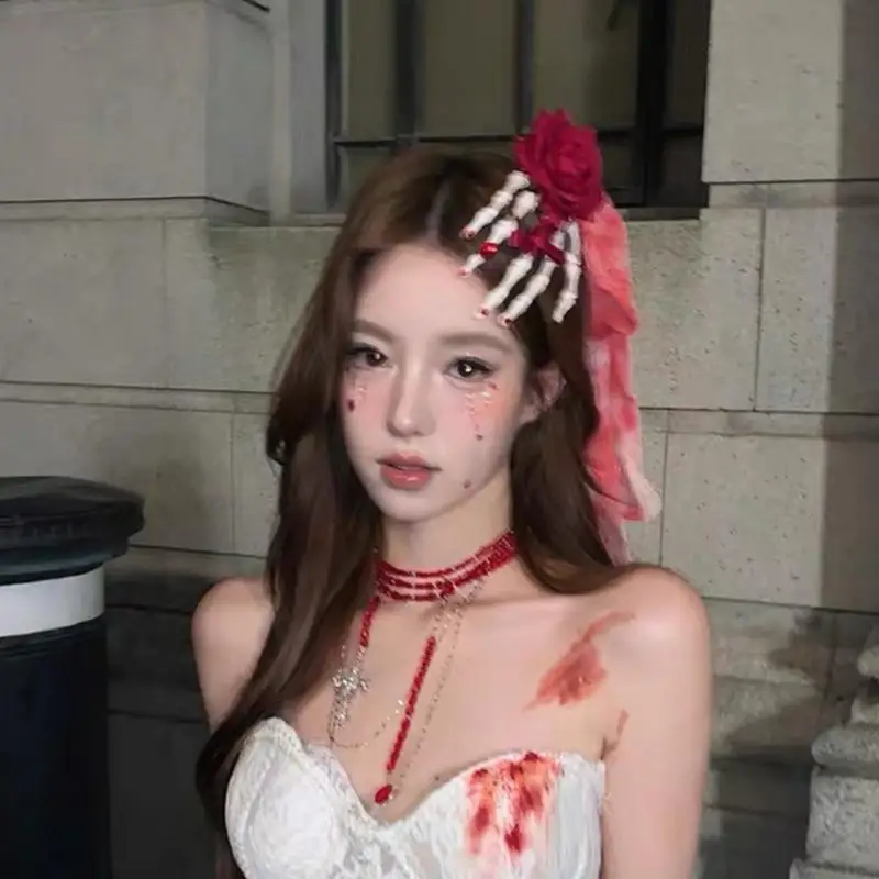 

Заколка для волос в готическом стиле с черепом на Хэллоуин, дизайн с красной розой, пластиковые украшения для волос, головные и