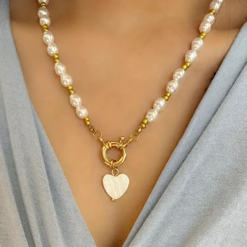 

Bohemian Colorful Beads Chain Fashion Necklaces White Heart Pendant Jewelry For Women Valentine's Accessories