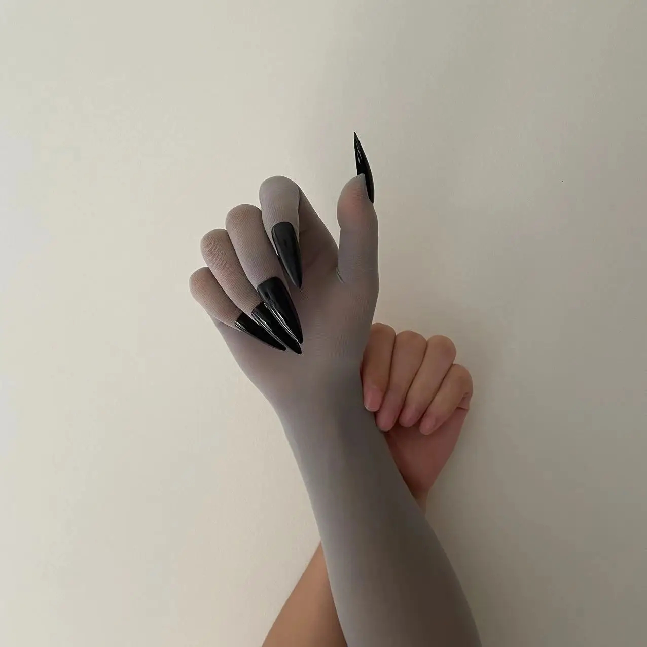 

Kigurumi Five Finger Seamless Velvet Ultra-thin Breathable Anime Black Silk Stockings Gloves With Nail Cosplay Lolita Claw Glove