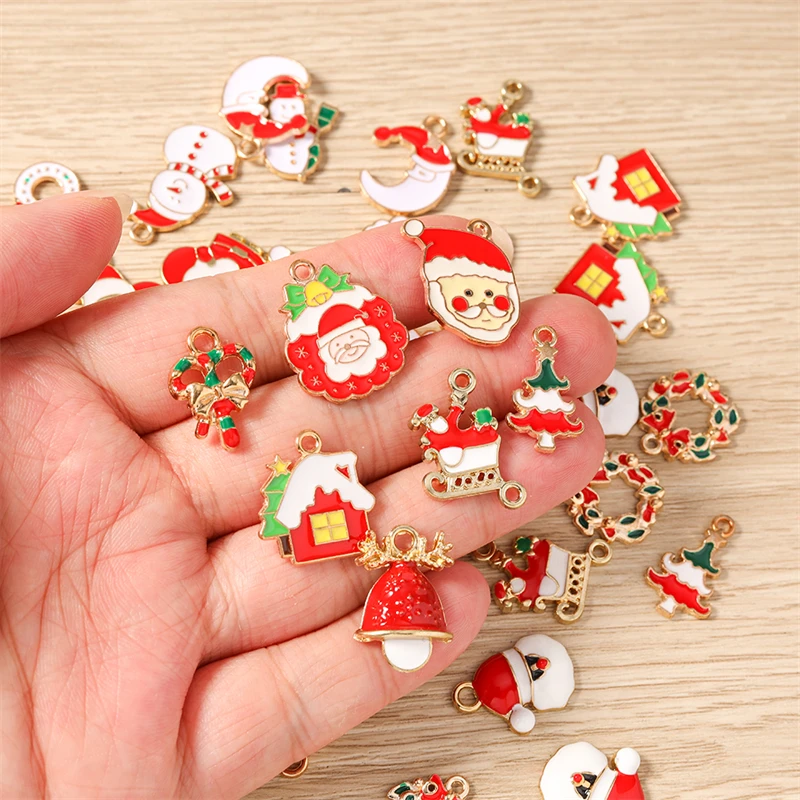 10 Stück niedliche Emaille-Weihnachtsanhänger mit Weihnachtsmann, Baum und Schneemann zum Basteln von Halsketten, Ohrringen, Armbändern, DIY-Bastelarbeiten und als Geschenk – Detail 2