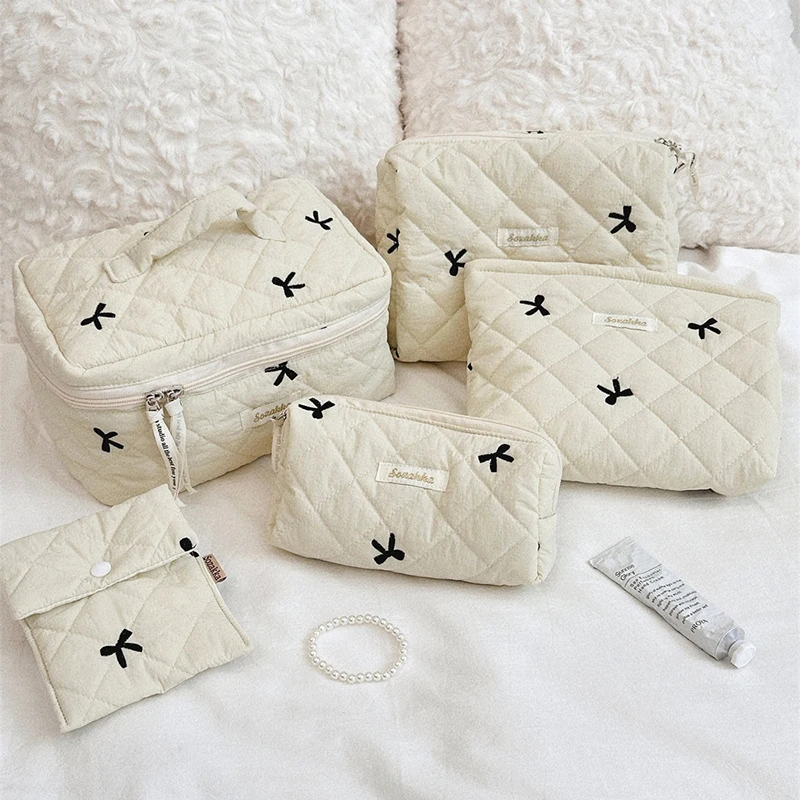 Trousse de maquillage en coton matelassé avec nœud brodé coréen, sac à main grill, étui à crayons, sac de rangement portable, trousse cosmétique, pochette à fermeture éclair