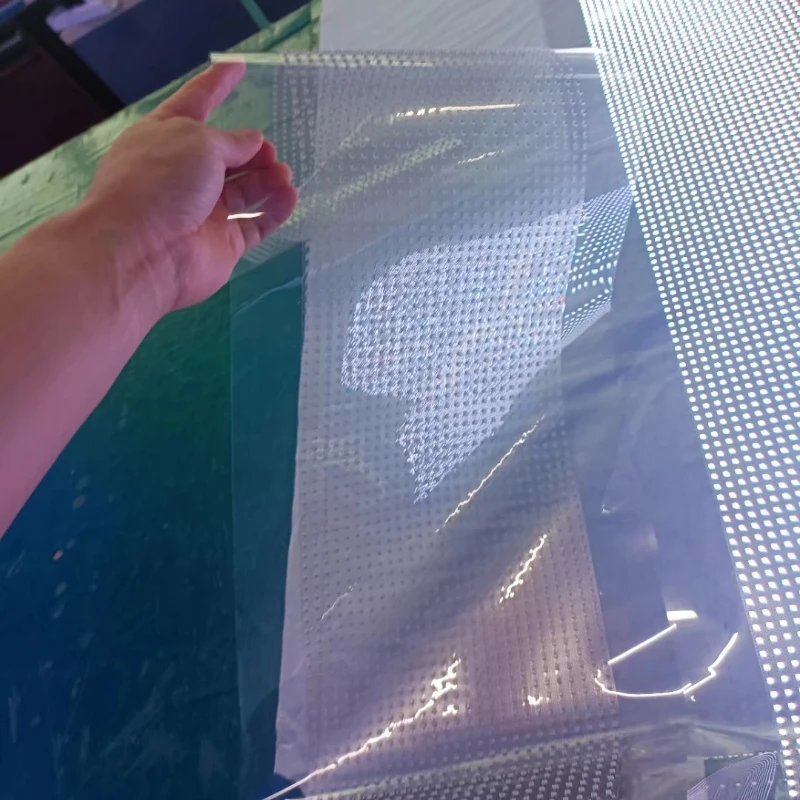 

Film Screen Adhesive LED Display Transparent Led Video Wall SDK RGB Outdoor Indoor Glass Transparent Led Film 3 in 1 SMD 128X64