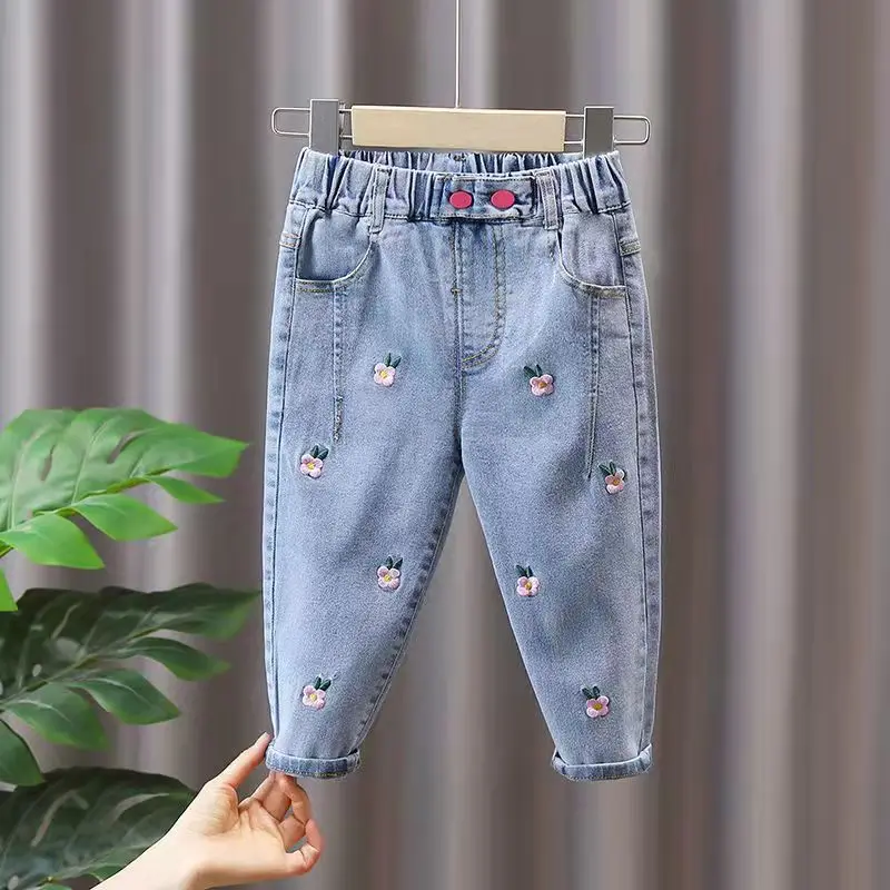 Girls  jeans spring and autumn wear new style loose and thin spring children\'s embroidered jeans for girls baby pants2-7Y