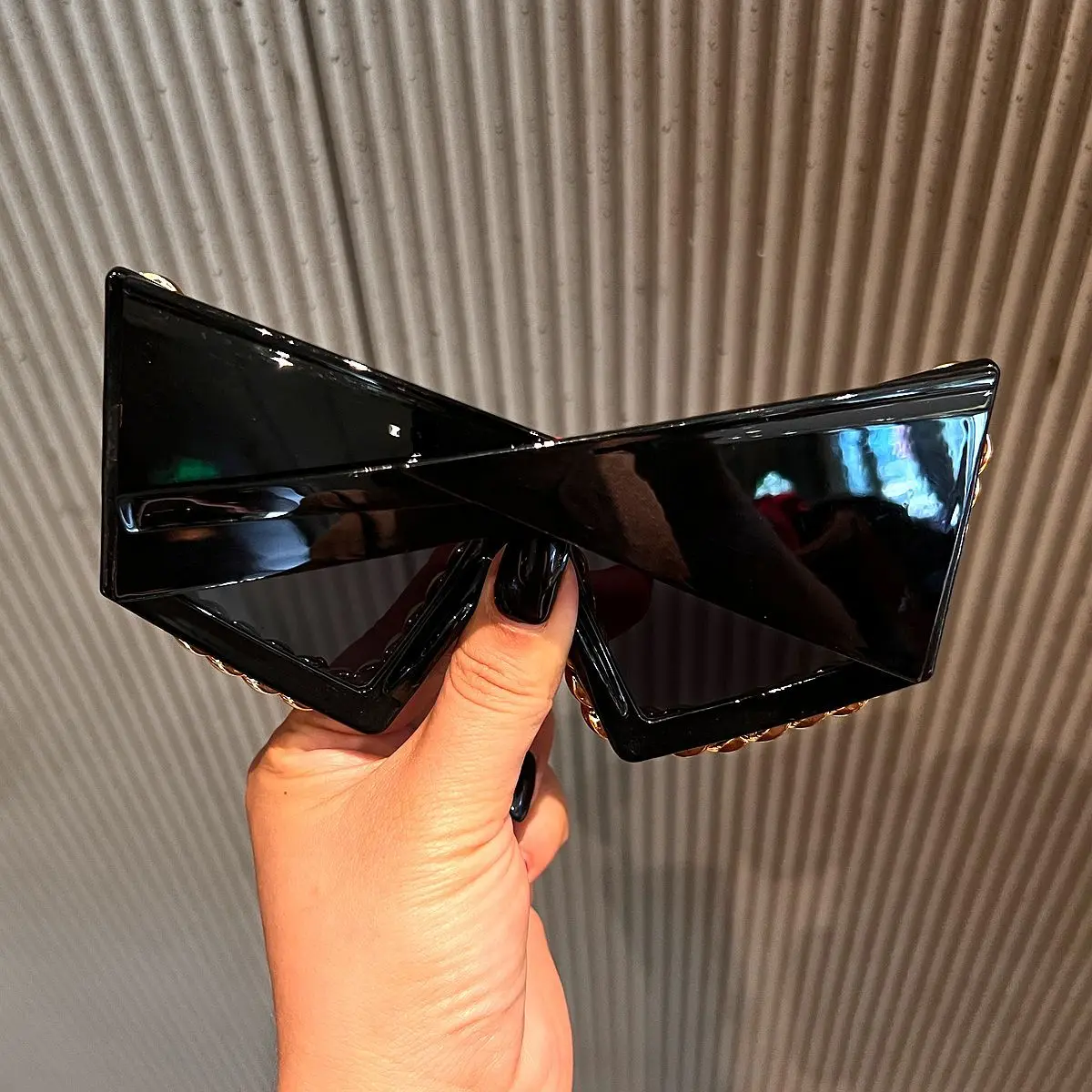 Luxury Oversized Cat Eye Chain Style Punk Sunglasses for Men and Women Outdoor Party Fashion Sun Glasses Lunettes soleil femme
