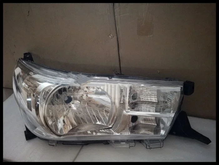 Eosuns Headlight Assembly for Toyota Hilux Revo 2015-2016