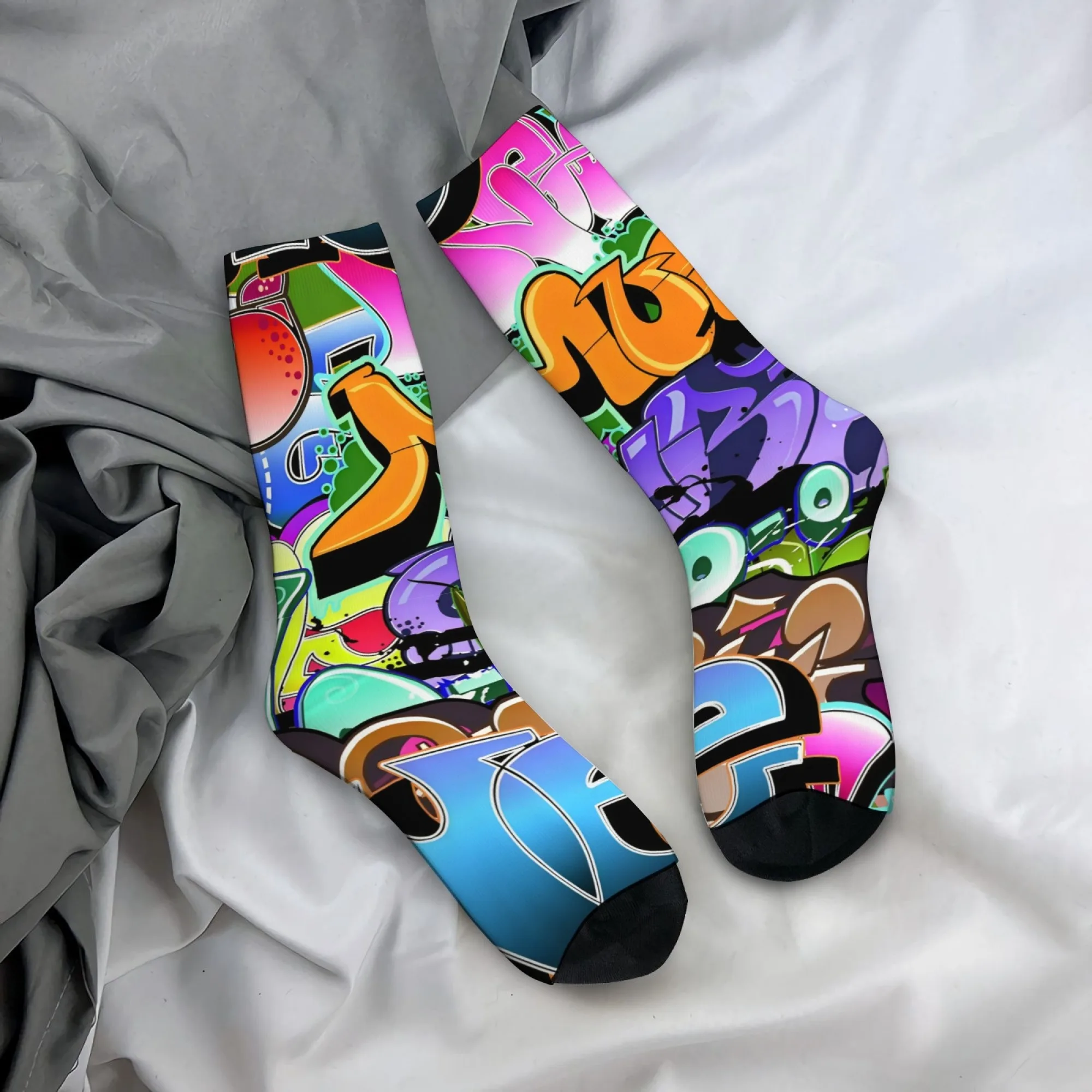 

Американские забавные носки в стиле поп-арт с принтом граффити и буквами, длиной до середины икры, удобные, дышащие, мягкие, повседневные, нескользящие.