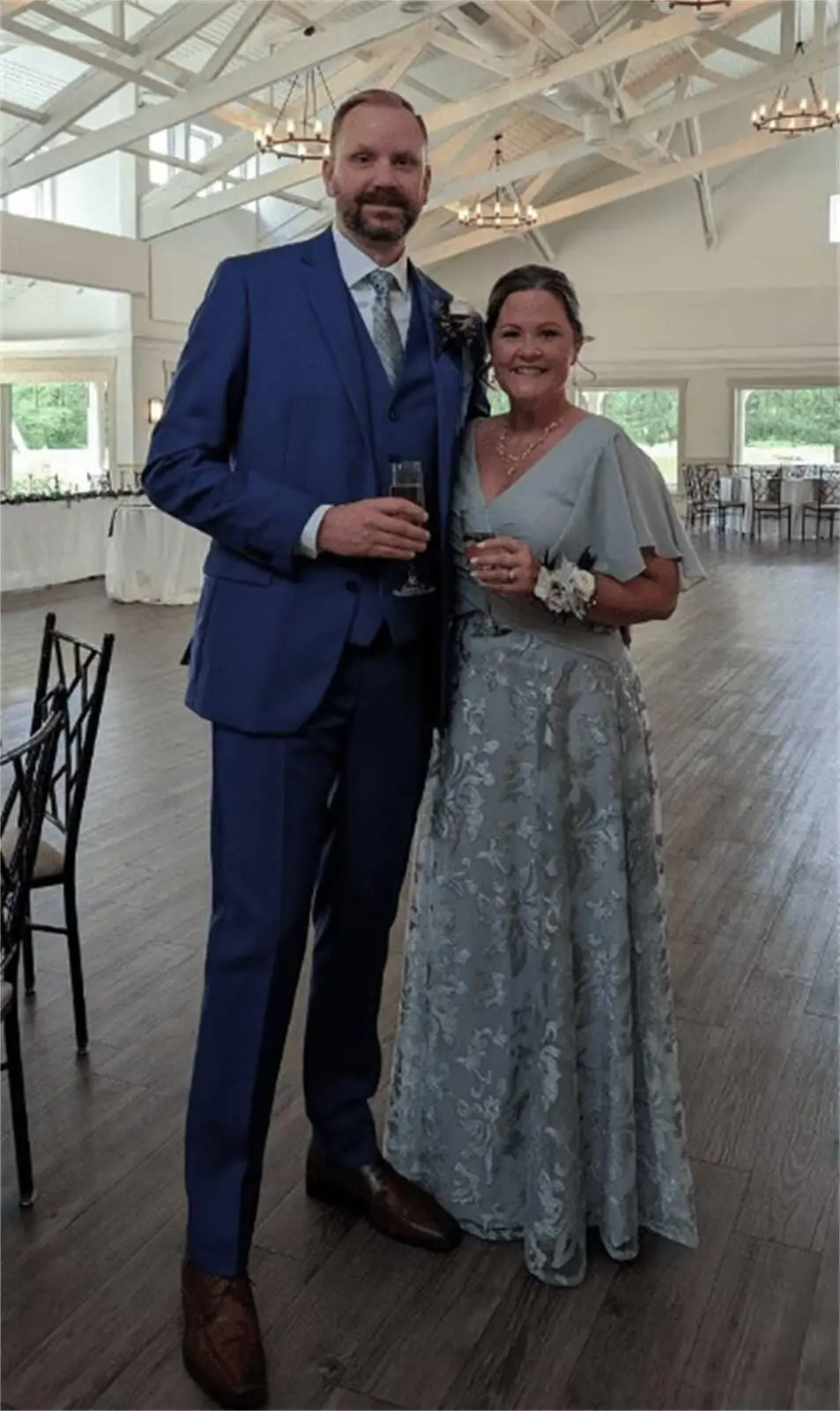 Блестящие пайетки Платья для матери невесты с развевающимися рукавами Плиссированное вечернее платье