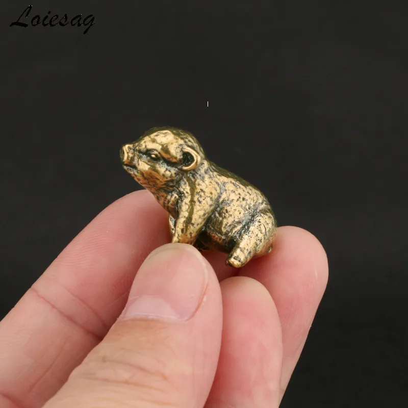 Antique Copper Is Used To Gather Wealth. Piglet Brass Ornaments. The Chinese Zodiac. Piglet Bronze Ornaments. Crafts