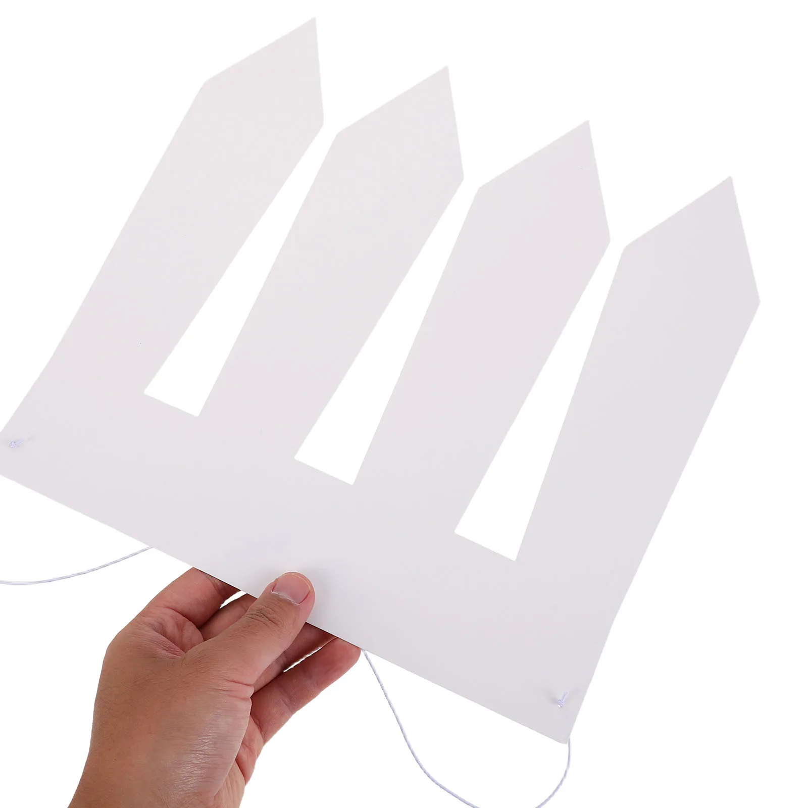 

16Pcs Kids Knight Shield DIY Paintable Cardboard Craft Kit Medieval Costume Accessories Fun Party Crafts Cardboard Kit for Kids