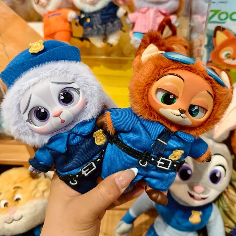 2025HOT جديد في المخزون صندوق أعمى Miniso Zootopia الجديد - سلسلة مفاتيح على شكل شخصية Judy & Nick من مادة PVC، لعبة لطيفة قابلة للجمع، إكسسوار عصري