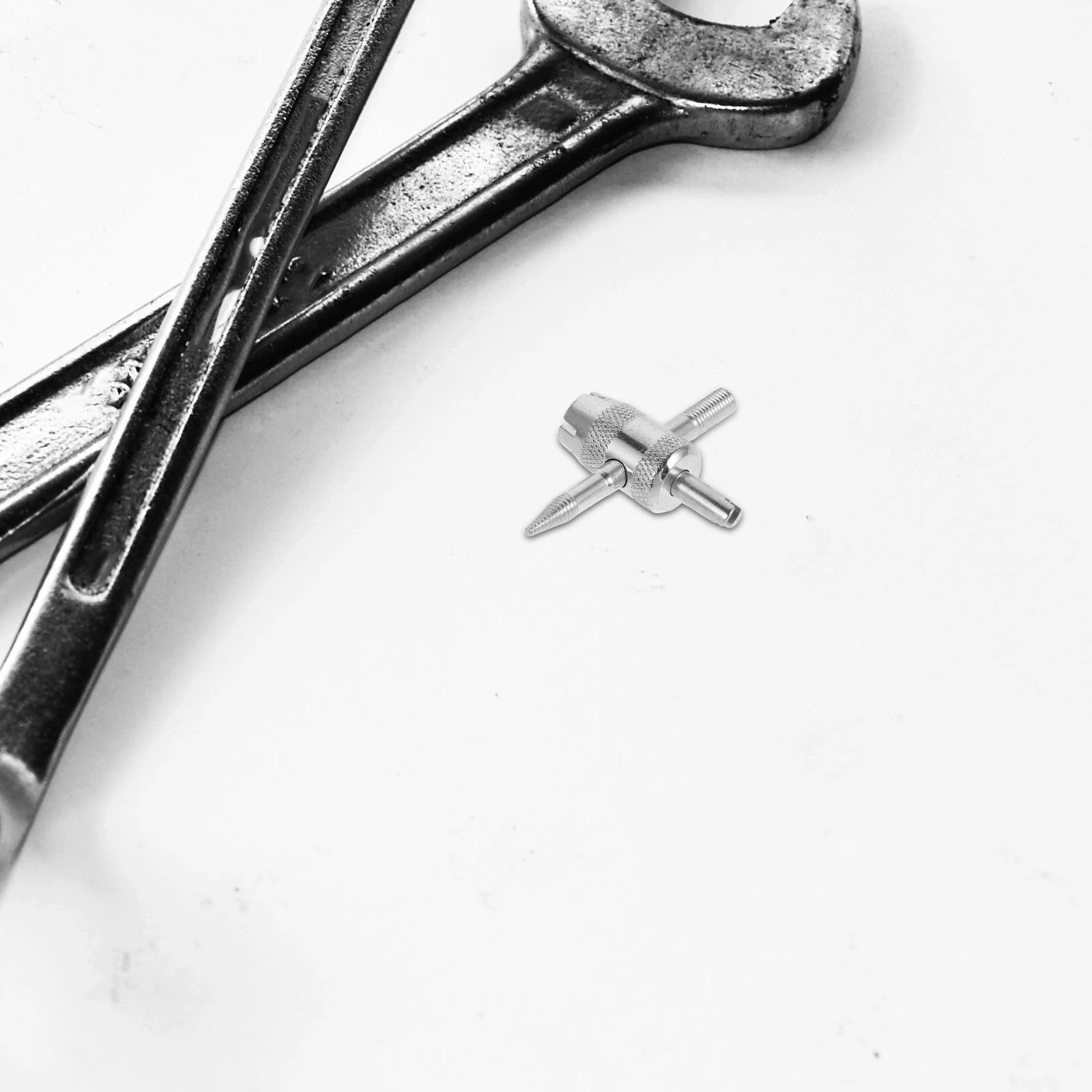 

Valve Core Wrench Tire Stem Removal Tools Metal Remover Bike Repair Multi Functional Car Motorcycle Bicycle Tire Maintenance