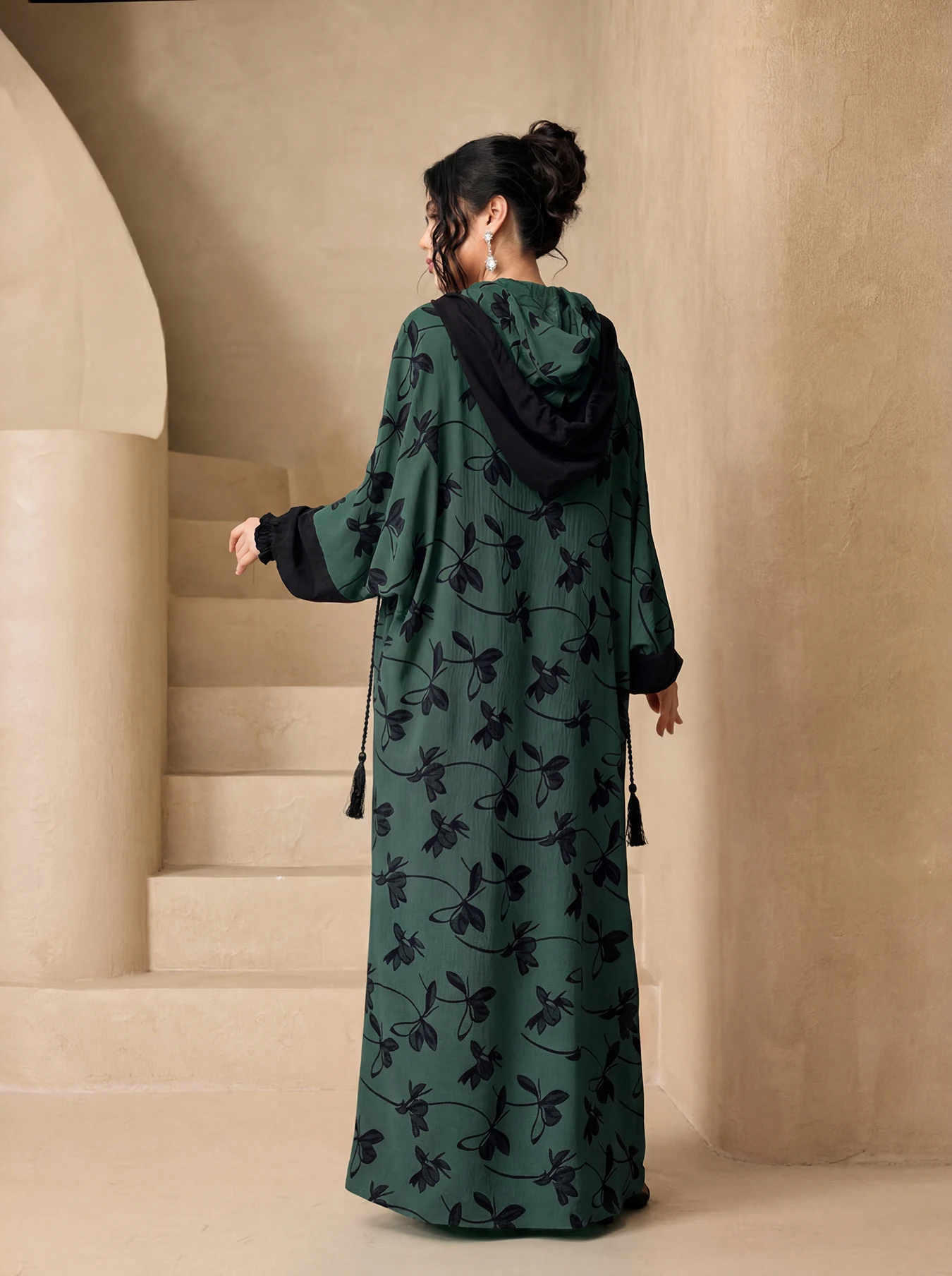 Vintage Floral Hooded Abaya 3P - огляд і ціна Vintage Fashion Outfit