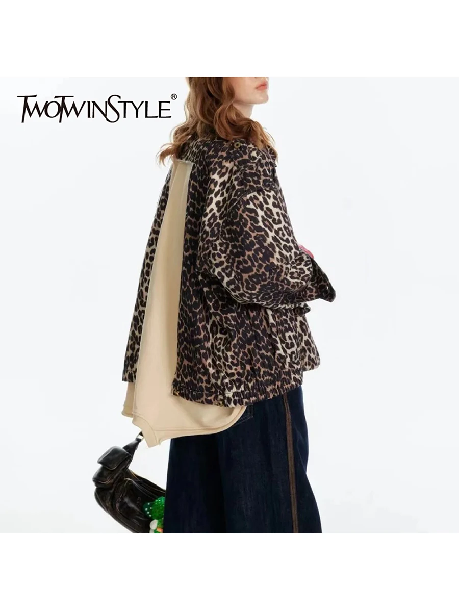 

TWOTWINSTYLE хитовый цвет леопардовый сращенный молния повседневные куртки для женщин с лацканами и длинными рукавами лоскутная карманная модная женская куртка