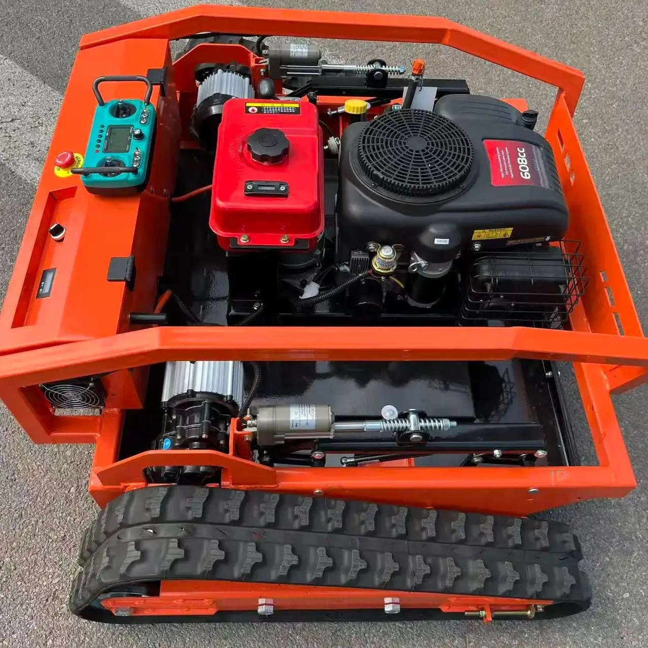 „608CC Hochleistungs-Rasenmäherroboter: 4000 ㎡ /h Mähseffizienz, Doppelklingen und Not-Aus-Taste, hoher Wirkungsgrad "