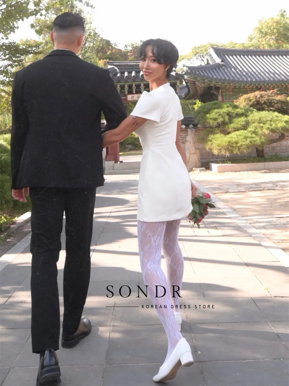 Sondr Elegant Short Korean Wedding Dress O-Neck Short Sleeves Photography Gown Mini Bridal Gown Party Dresses Customized