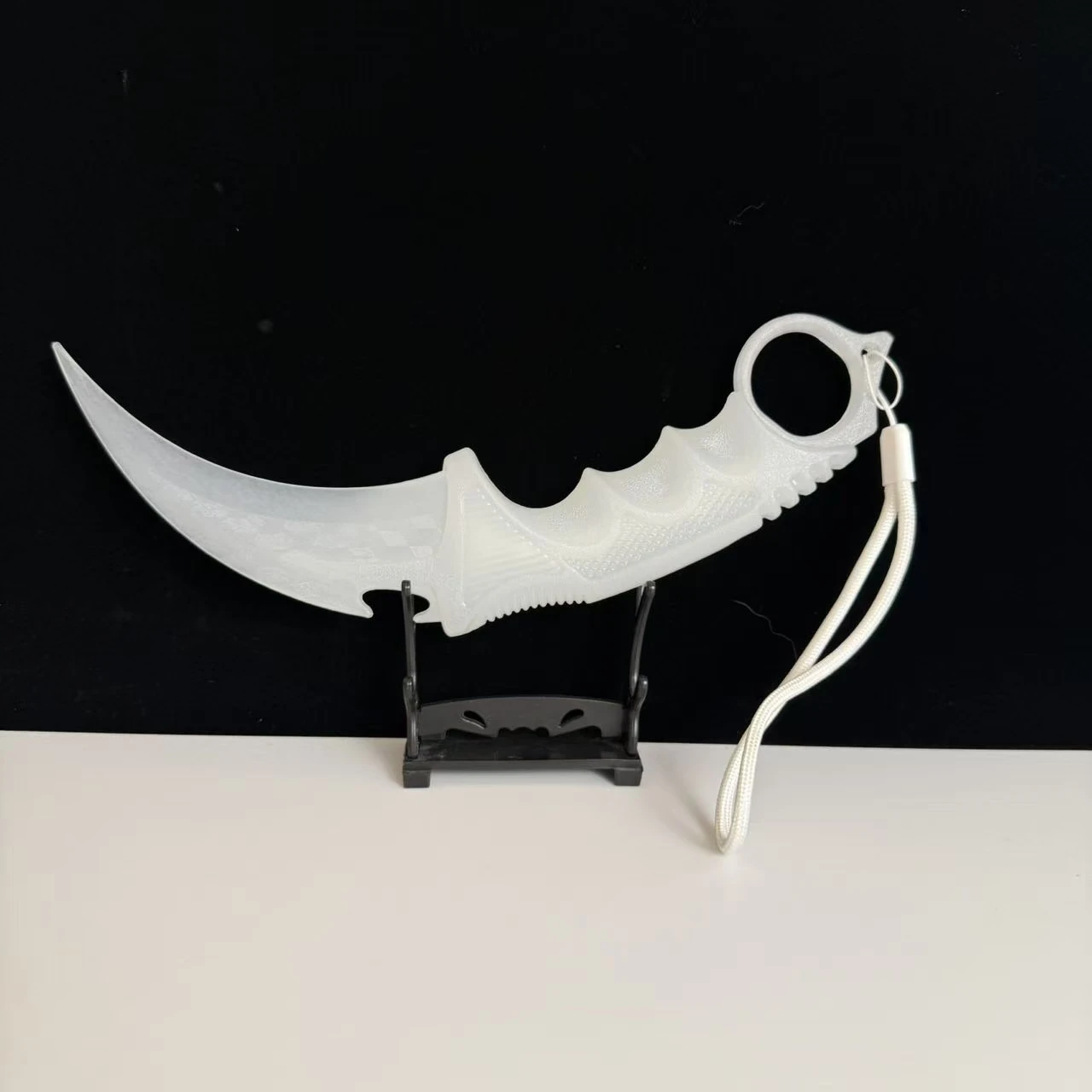 9.06inch White Plastic Karambit Luminous Claw Knife Cosplay Prop Stage Props for Martial Arts Performances Knife Safety Toys Boy view 5