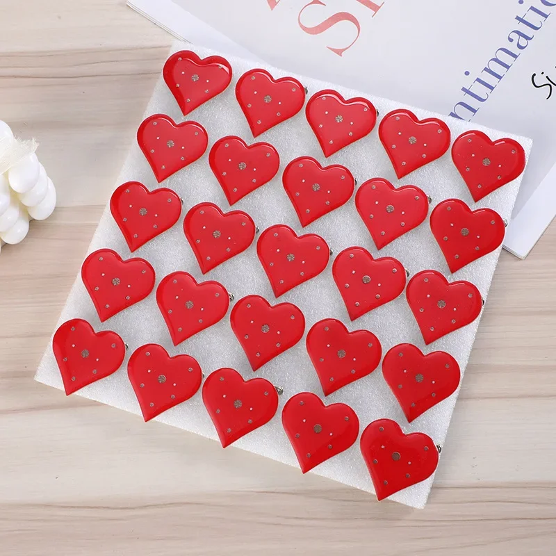 

50pcs Halloween Light Up Flashing Blinking LED Love Heart Brooches Glow Toys Party Supplies Birthday Gift