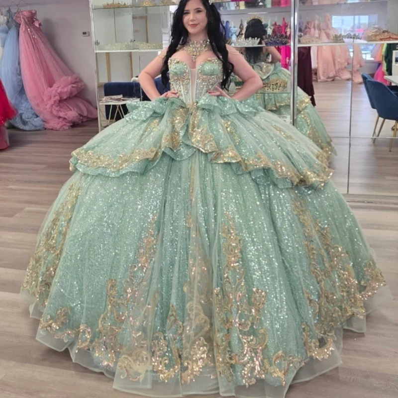 

Shiny Green Quinceanera Dresses Off the Shoulder Glitter Crystal Decal Layering Long tail Bow Vestidoe 15 Quinceanera Customize
