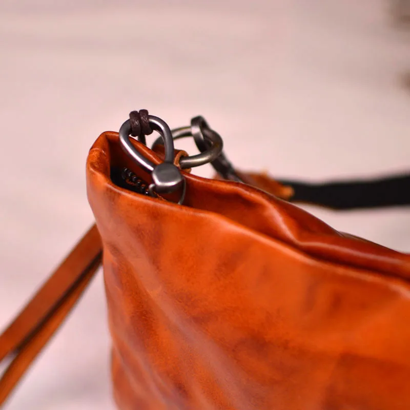 AETOO Leather pleated men\'s crossbody bag Multi-functional first layer cowhide clutch bag Large capacity shoulder bag casual sm